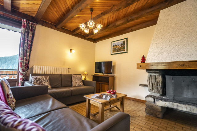Apartment in chalet Pensée des Alpes, Living room, Châtel Ski holidays