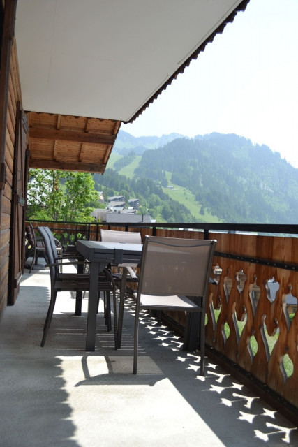 Apartment in the Pensée des Alpes chalet, mountain view, Châtel Vallée d'Abondance