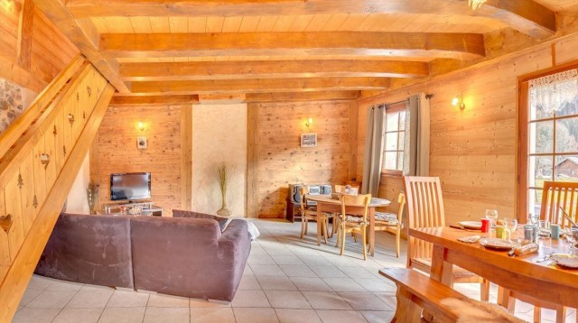 Appartement dans chalet PONT A, 8/9 personnes, La Chapelle d'Abondance, salon, salle à manger