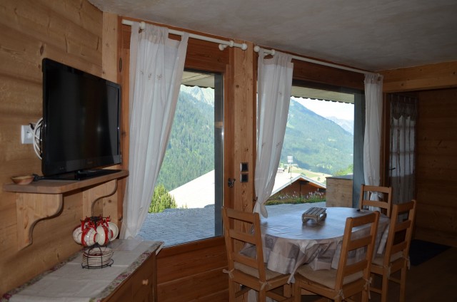 Apartment in Chalet Refuge du Berger Living room Châtel Mountain