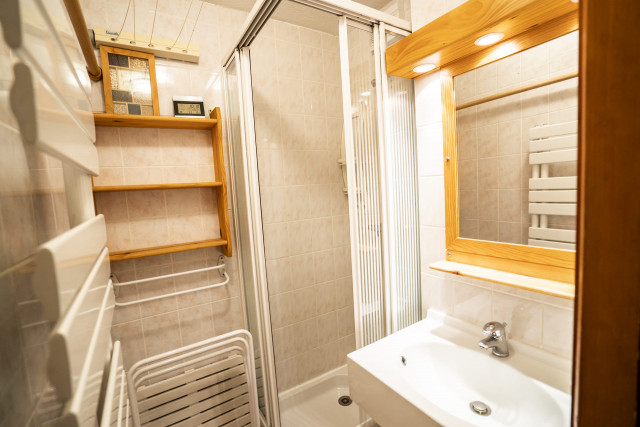 Appartement dans résidence Fuchsia, Salle de douche, Châtel Alpes Françaises