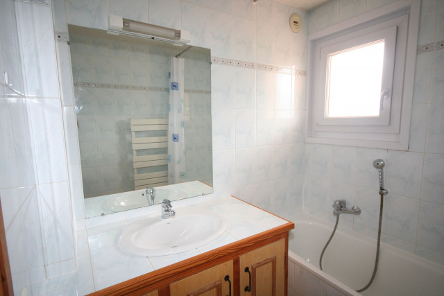 Appartement Echo des Montagnes 3, salle de bain, Châtel vacances montagne famille
