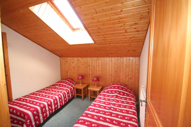 Appartement Echo des Montagnes 4, chambre 2 lits doubles, Châtel Les Portes du Soleil