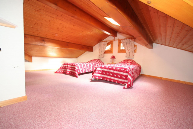 Apartment Echo des Montagnes 5, twin room, Châtel Haute-Savoie
