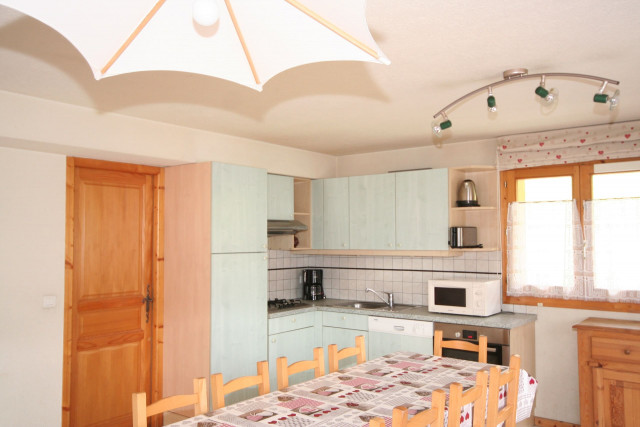 Apartment Echo des Montagnes 5, dining room and kitchen, Châtel Les Portes du Soleil	