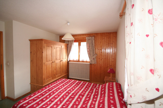 Appartement Echo des Montagnes 6, chambre lit double, Châtel Haute-Savoie