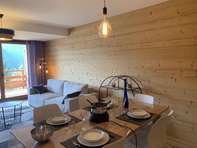 Apartment 12 A in Residence Les Flambeaux, Living-room with Fireplace, Châtel Ski Location