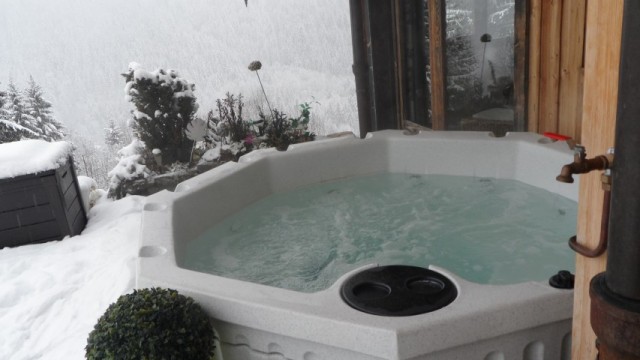 Apartment La Couqueille Outdoor Châtel Jacuzzi