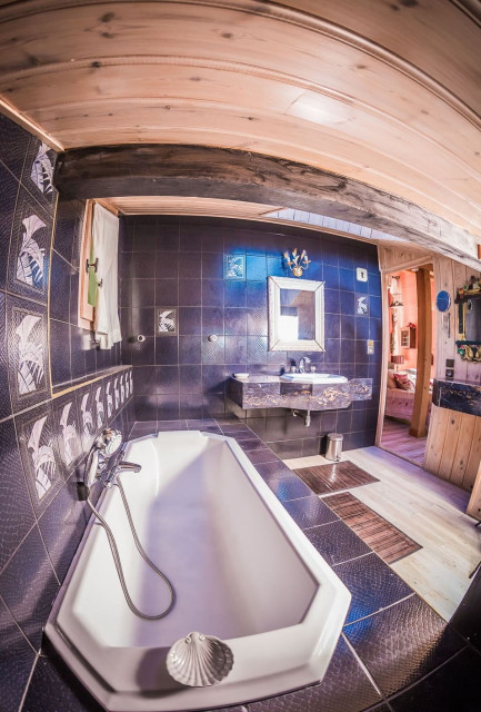 Appartement La Couqueille Salle de bain de la chambre à l'étage, Châtel Alpes