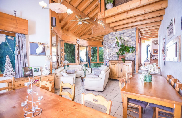 Apartment La Couqueille, living and dining room, Châtel Haute-Savoie