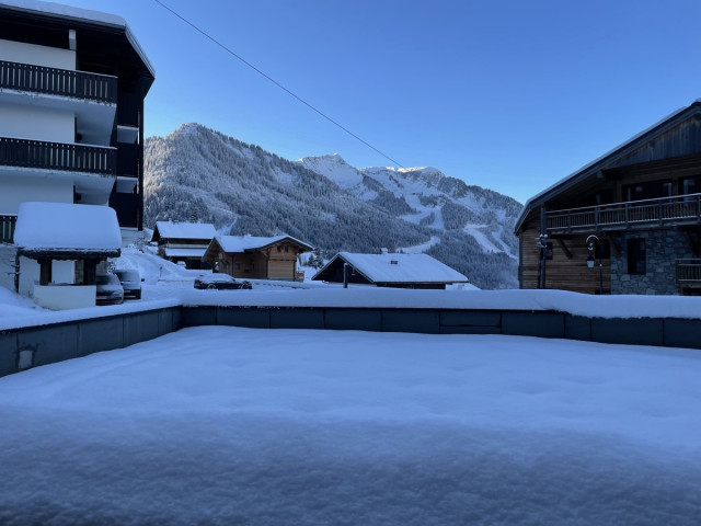 Appartement La Crémaillère 101 à Châtel, vue sur la montagne en hiver