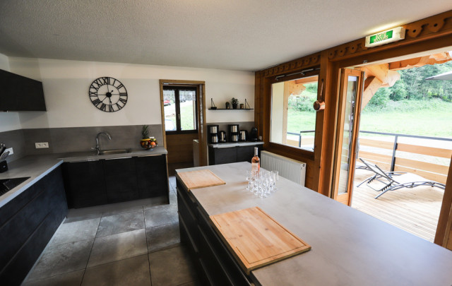 Apartment le Biwak in chalet la Cascade, Châtel, Kitchen