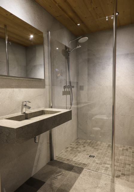 Appartement le Biwak dans chalet la Cascade, Châtel, salle de douche 3
