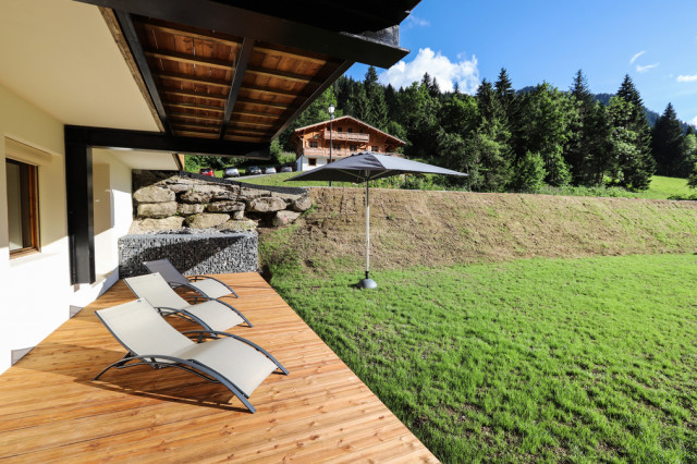 Apartment le Biwak in chalet la Cascade, Châtel, Outside Summer Terrace