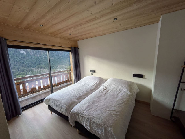 Appartment Le Clos Savoyard, Chatel, bedroom, mountains adventure