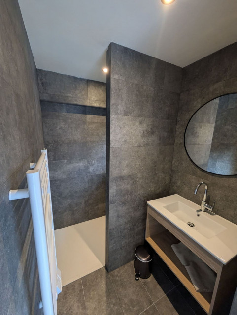 Appartment Le Clos Savoyard, Chatel, shower room, ski resort