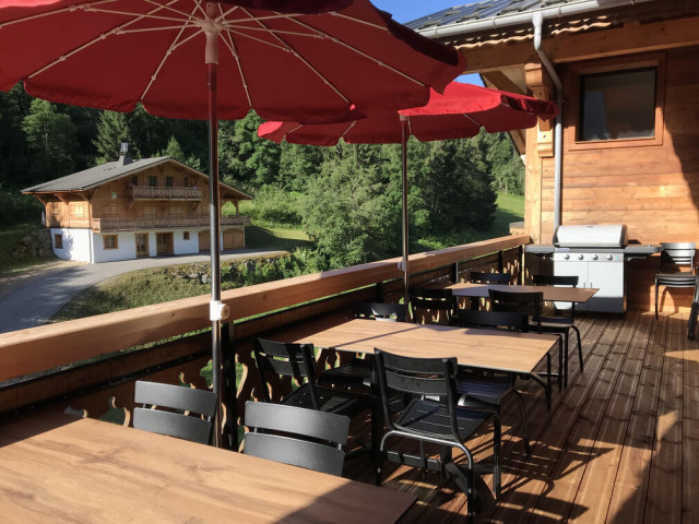 Appartement le Sommet dans chalet la Cascade, Châtel, balcon-terrasse