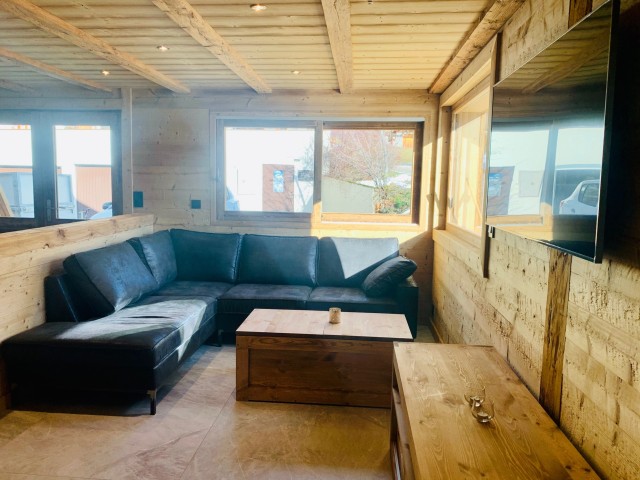 Appartement le Terroit 01B Salon Châtel 2