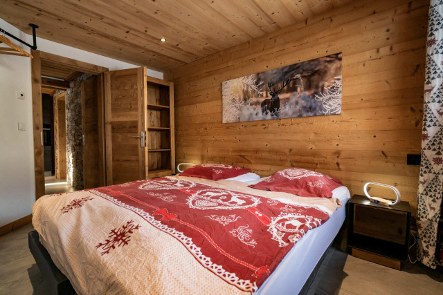 Apartment Le Terroit, sleeps 8, double bedroom, Châtel Les Portes du Soleil