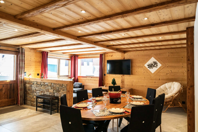 Apartment Le Terroit, sleeps 8, dining room, Châtel Les Portes du Soleil