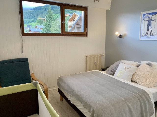 Apartment Vicking n°21, Bedroom with double bed, Châtel Portes du Soleil