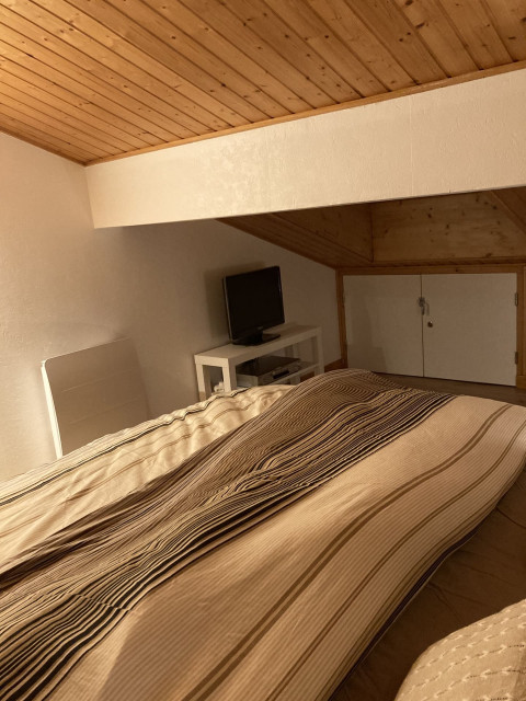 Appartement les Favioles n°9, Chambre lit double, Châtel Location de ski