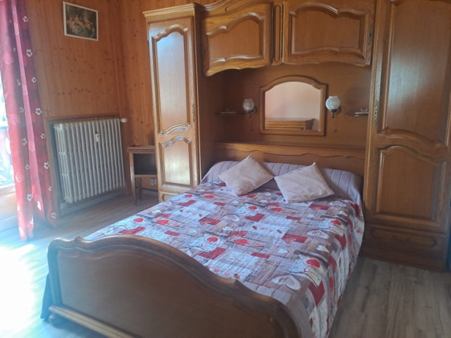 Apartment Les Marguerites, Bedroom double bed, Châtel Rental 74