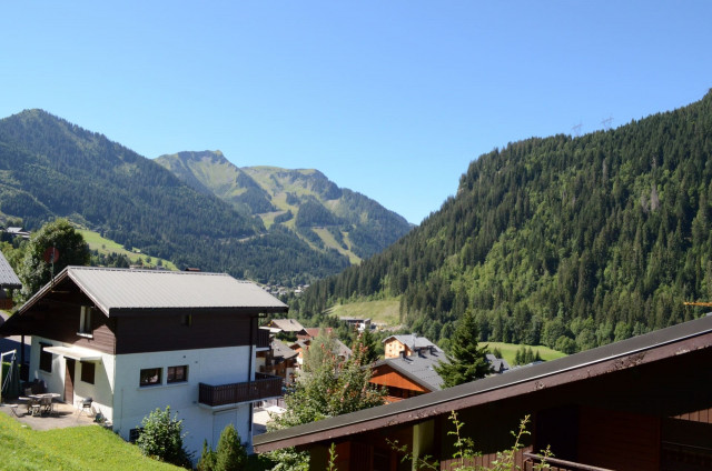 Appartement Les Montagnys 12, vue sur Châtel l'été, Châtel Tourisme