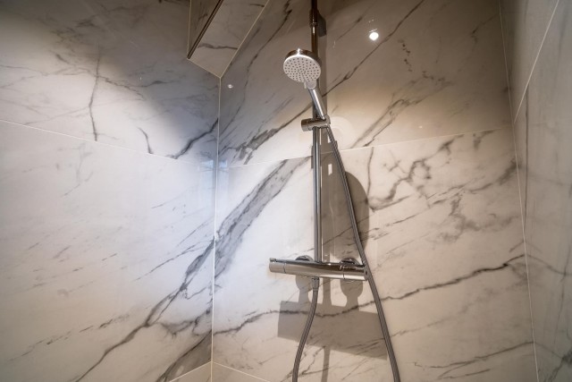 Appartement Martonne Haut Châtel Salle de douche 1b