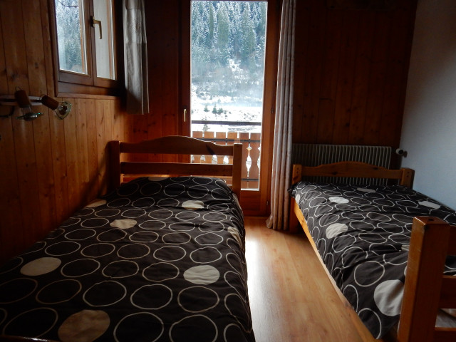 Appartement n°1 dans chalet les bouquetins, Chambre, Châtel montagne