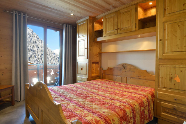 Apartment n°2 in chalet l'EPICEA, Bedroom, balcony, Châtel Portes du Soleil