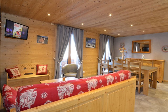Appartement n°2 dans chalet l'EPICEA, Salon Châtel 74