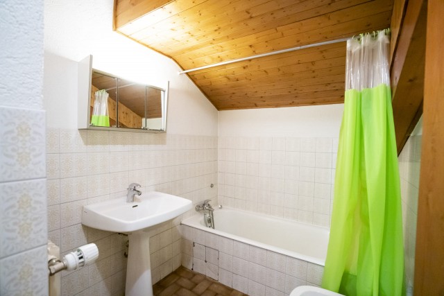 Appartement n°2 Maison des Vallets, Salle de bain, Châtel Portes du Soleil