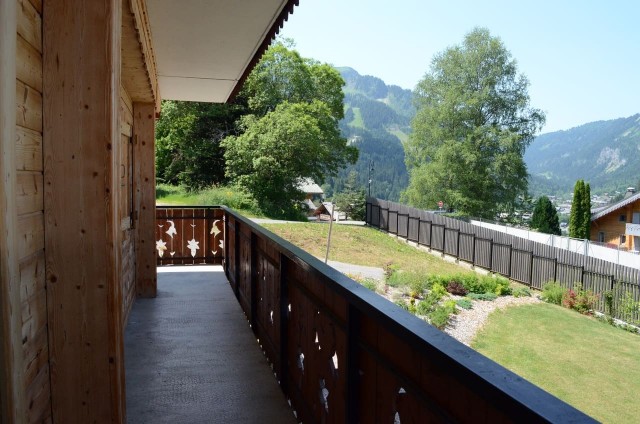 Apartment n°5 in chalet l'EPICEA, Balcony, Châtel 3