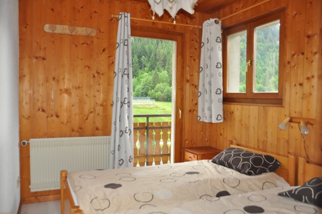 Appartement n°2 dans chalet les bouquetins, Chambre Châtel