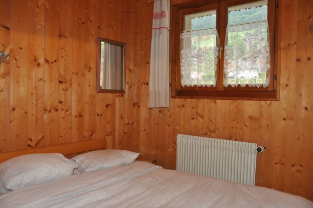 Appartement n°2 dans chalet les bouquetins, Chambre Châtel 2