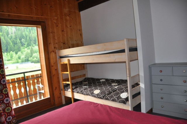 Appartement n°3 dans chalet les bouquetins, Chambre Châtel  2