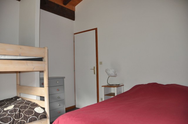 Appartement n°3 dans chalet les bouquetins, Chambre Châtel 