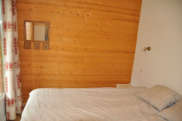 Appartement n°5 dans chalet les bouquetins, Chambre Châtel