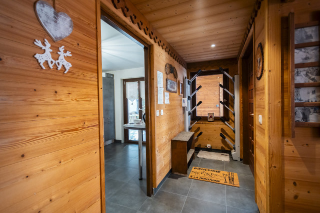 Apartment Ours Châtel, Entrance and ski boot dryer, Mountain Alps 74