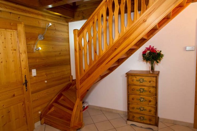 Apartment In Chalet l'Ourson , Stairs to upper floor, Châtel Reservation