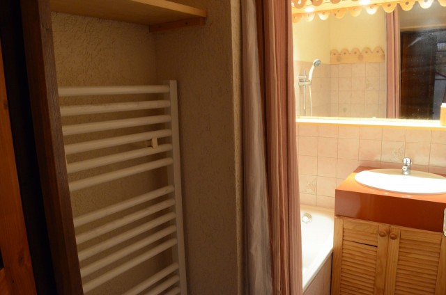 Appartement Perchoir 9, Salle de Bain Châtel 