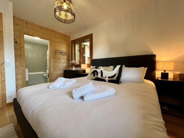 Apartment Perles de Savoie A306, Châtel, bedroom and bathroom