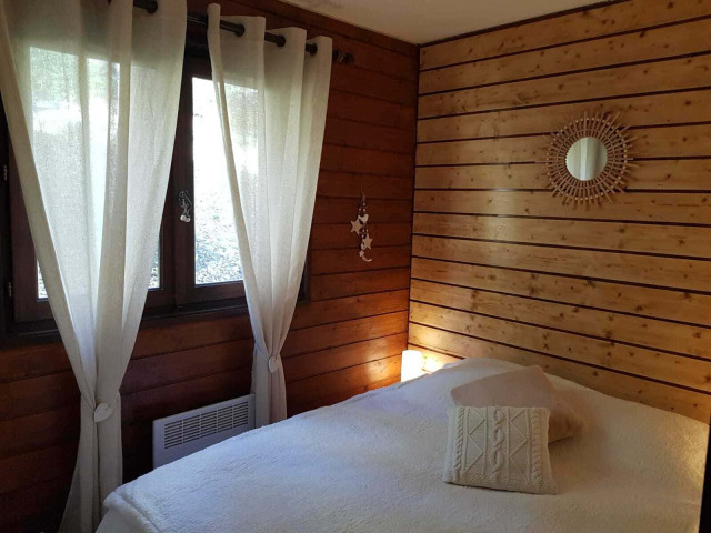 Apartment Residence Yéti, Bedroom double bed, Châtel Ski holidays