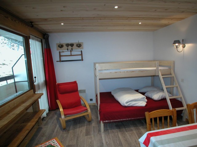 appartement rhododendrons séjour Châtel