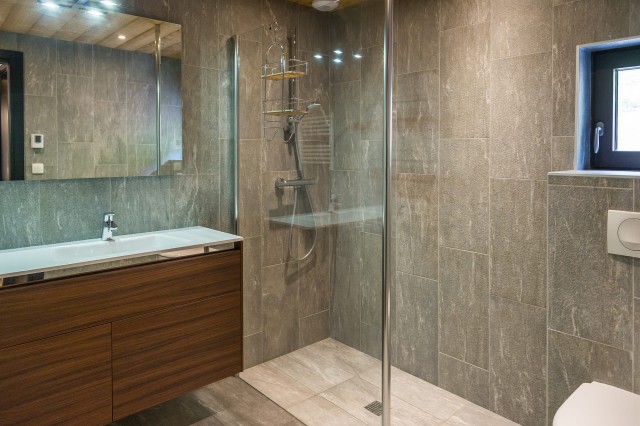 Appartement Savoisien n°6, SDB, Châtel Réservation 74