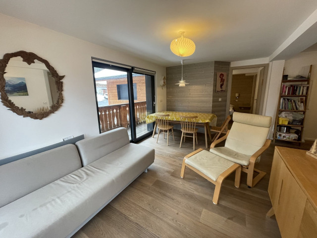 Apartment Soldanelles n°13, Living room, Châtel Chairlift 74