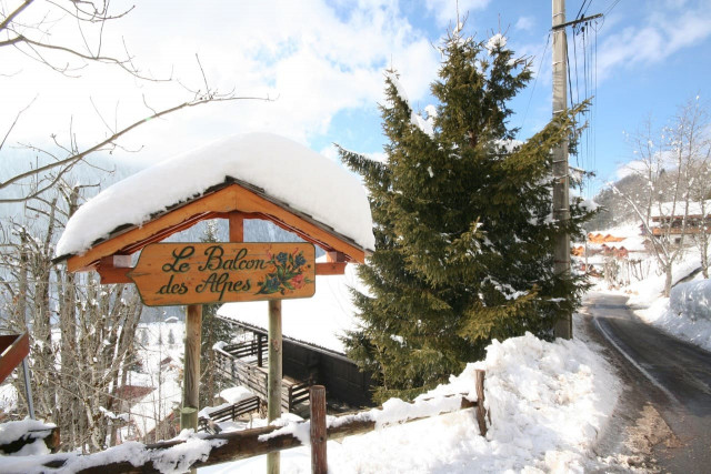 Balcon des Alpes 5, Extérieur, Châtel