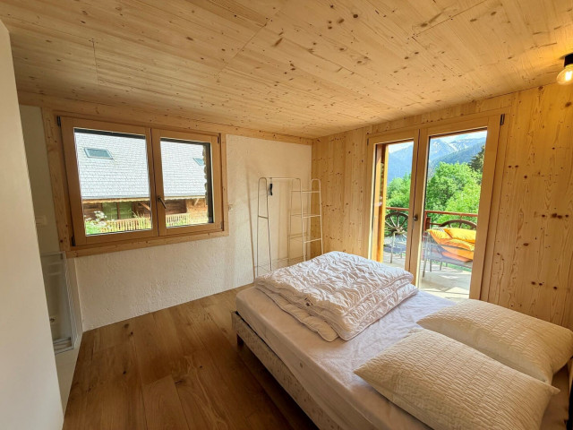 C Emile, Double bedroom with bathroom, Châtel French Alpes