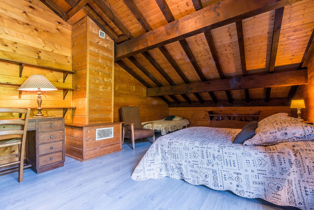 Chalet Alban Petit Châtel Bedroom Double Bed Booking 74